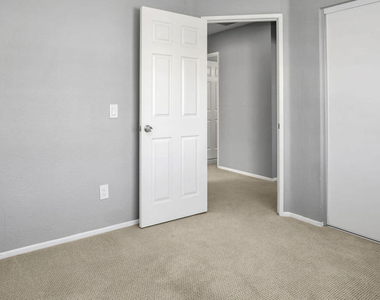 14253 Stanislaus Court - Photo Thumbnail 38