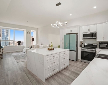 1100 Wilshire Boulevard - Photo Thumbnail 7