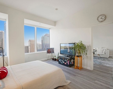1100 Wilshire Boulevard - Photo Thumbnail 8