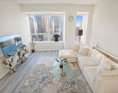 1100 Wilshire Boulevard - Photo Thumbnail 2