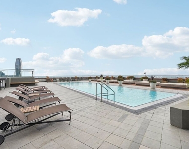 1100 Wilshire Boulevard - Photo Thumbnail 32