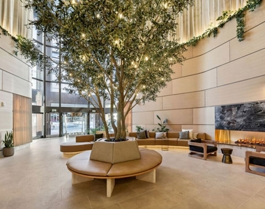 1100 Wilshire Boulevard - Photo Thumbnail 23