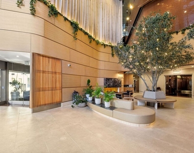 1100 Wilshire Boulevard - Photo Thumbnail 26
