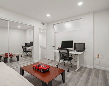 1100 Wilshire Boulevard - Photo Thumbnail 21