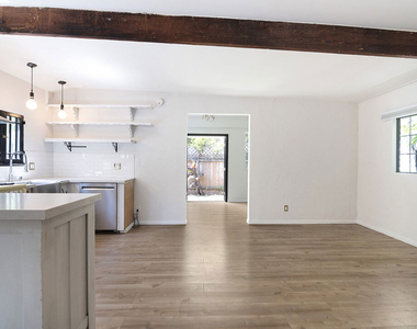 1159 S Hayworth Avenue - Photo Thumbnail 4