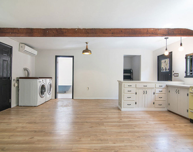 1159 S Hayworth Avenue - Photo Thumbnail 2