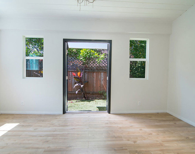 1159 S Hayworth Avenue - Photo Thumbnail 7