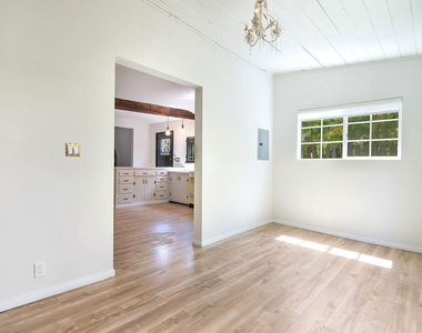 1159 S Hayworth Avenue - Photo Thumbnail 9