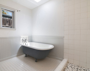 1159 S Hayworth Avenue - Photo Thumbnail 16