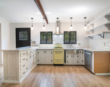 1159 S Hayworth Avenue - Photo Thumbnail 5