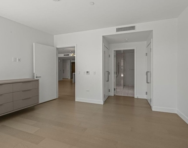 888 W E Street - Photo Thumbnail 29