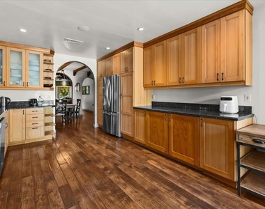 9002 Norma Place - Photo Thumbnail 8