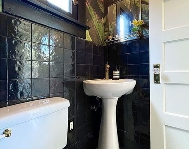 1421 N Alvarado Street - Photo Thumbnail 18