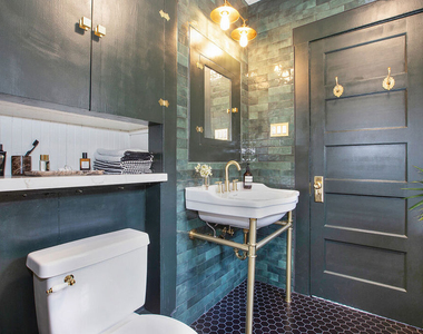 1421 N Alvarado Street - Photo Thumbnail 14