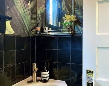 1421 N Alvarado Street - Photo Thumbnail 17