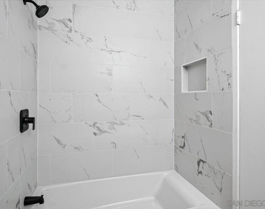 1507 Lower Lake Court - Photo Thumbnail 9