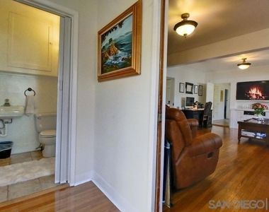 3970 Harney St - Photo Thumbnail 12