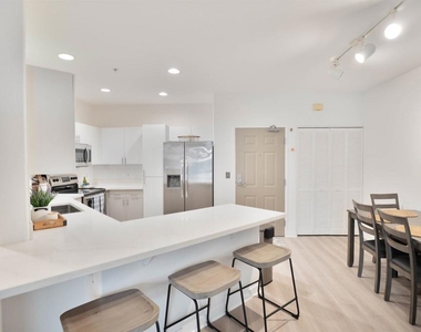 1501 Front St - Photo Thumbnail 2