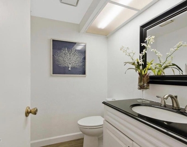 408 Oak Haven Court - Photo Thumbnail 8