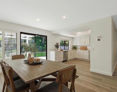 408 Oak Haven Court - Photo Thumbnail 6