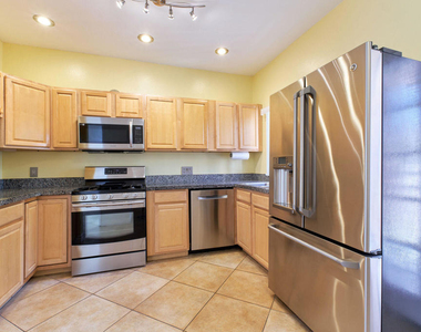 401 E Vista Chino - Photo Thumbnail 12
