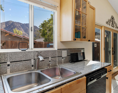 53390 Avenida Navarro - Photo Thumbnail 10