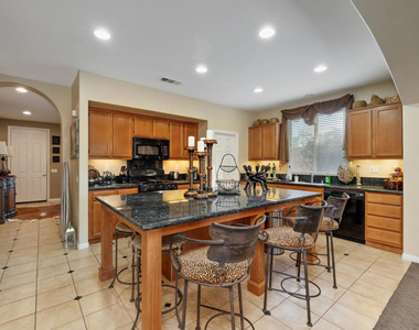 42753 Della Place - Photo Thumbnail 6