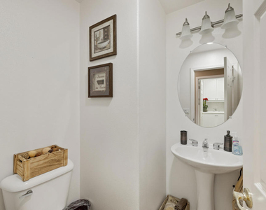 42753 Della Place - Photo Thumbnail 12