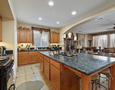 42753 Della Place - Photo Thumbnail 5