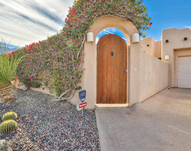 54605 Avenue Vallejo - Photo Thumbnail 2