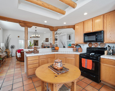 54605 Avenue Vallejo - Photo Thumbnail 3