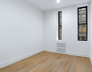 Madison Avenue - Photo Thumbnail 2