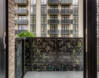 38-38 32nd St 11101 - Photo Thumbnail 2