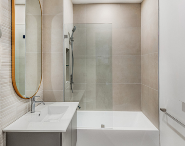 38-38 32nd St 11101 - Photo Thumbnail 7