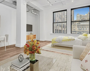 255 West 36th Street - Photo Thumbnail 2