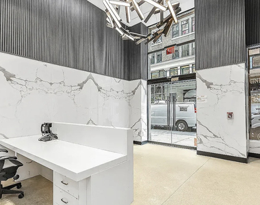 255 West 36th Street - Photo Thumbnail 5