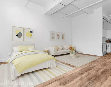 255 West 36th Street - Photo Thumbnail 3