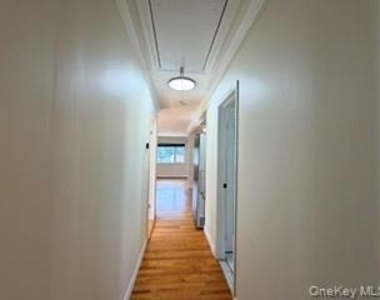 23 W Alhambra Avenue - Photo Thumbnail 19