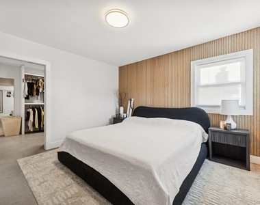 139 Gibson Boulevard - Photo Thumbnail 25