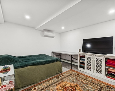 139 Gibson Boulevard - Photo Thumbnail 27