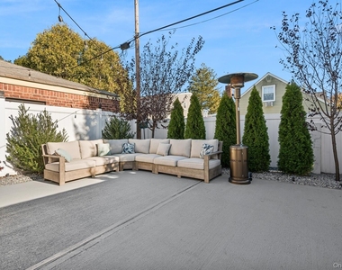 139 Gibson Boulevard - Photo Thumbnail 18