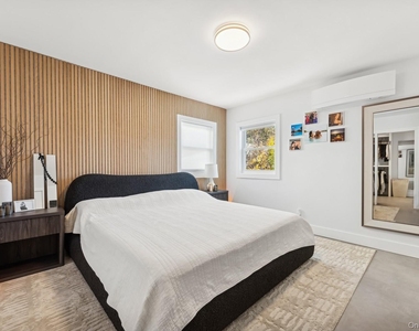 139 Gibson Boulevard - Photo Thumbnail 9