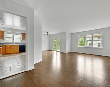 54 Washington Street - Photo Thumbnail 11