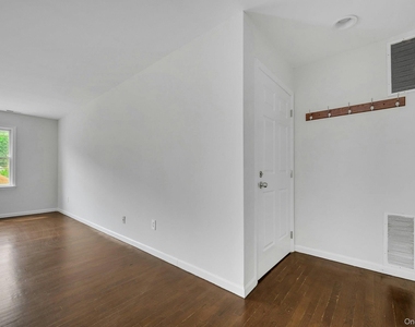 54 Washington Street - Photo Thumbnail 3