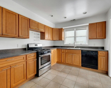 54 Washington Street - Photo Thumbnail 12