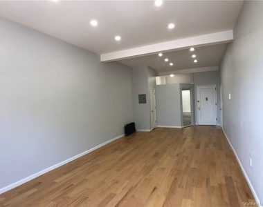 168-170 Myrtle Boulevard - Photo Thumbnail 3