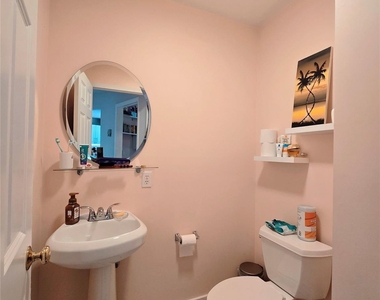 100 Chateau Lane - Photo Thumbnail 12