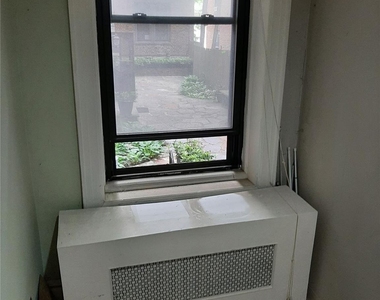 1 Hillside Avenue - Photo Thumbnail 17
