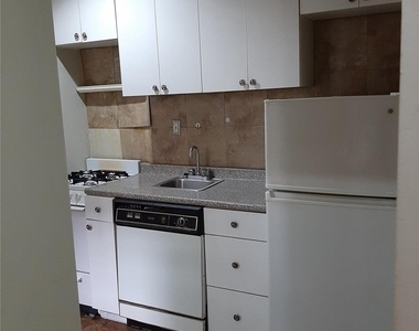 1 Hillside Avenue - Photo Thumbnail 16