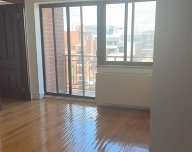 13226 Avery Avenue - Photo Thumbnail 5
